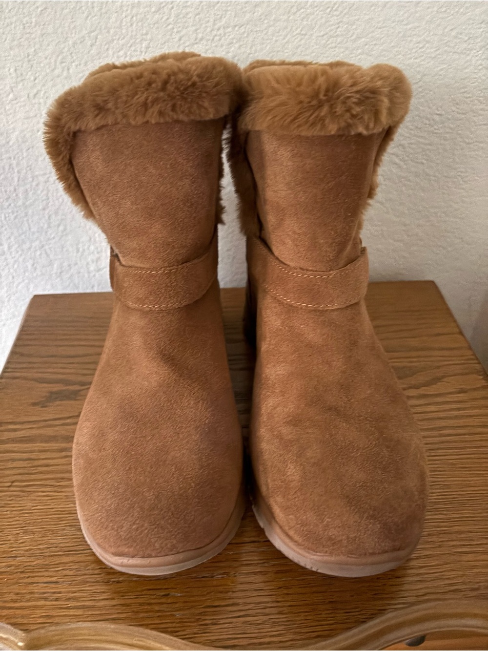 Sketchers Slip ins Chestnut Suede Easy Going Water Repellent Boots Size 9.5 Med